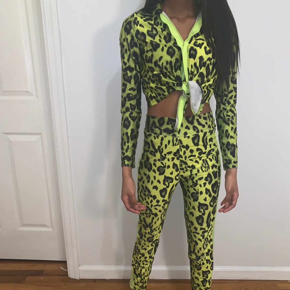 Sexy 2 Piece 💚💚💚!